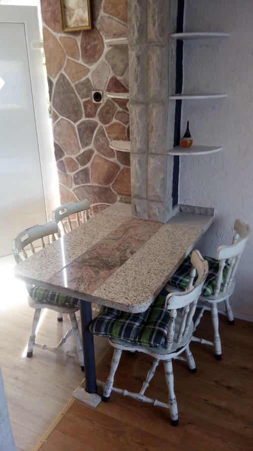 סנג' Apartmani Mira מראה חיצוני תמונה