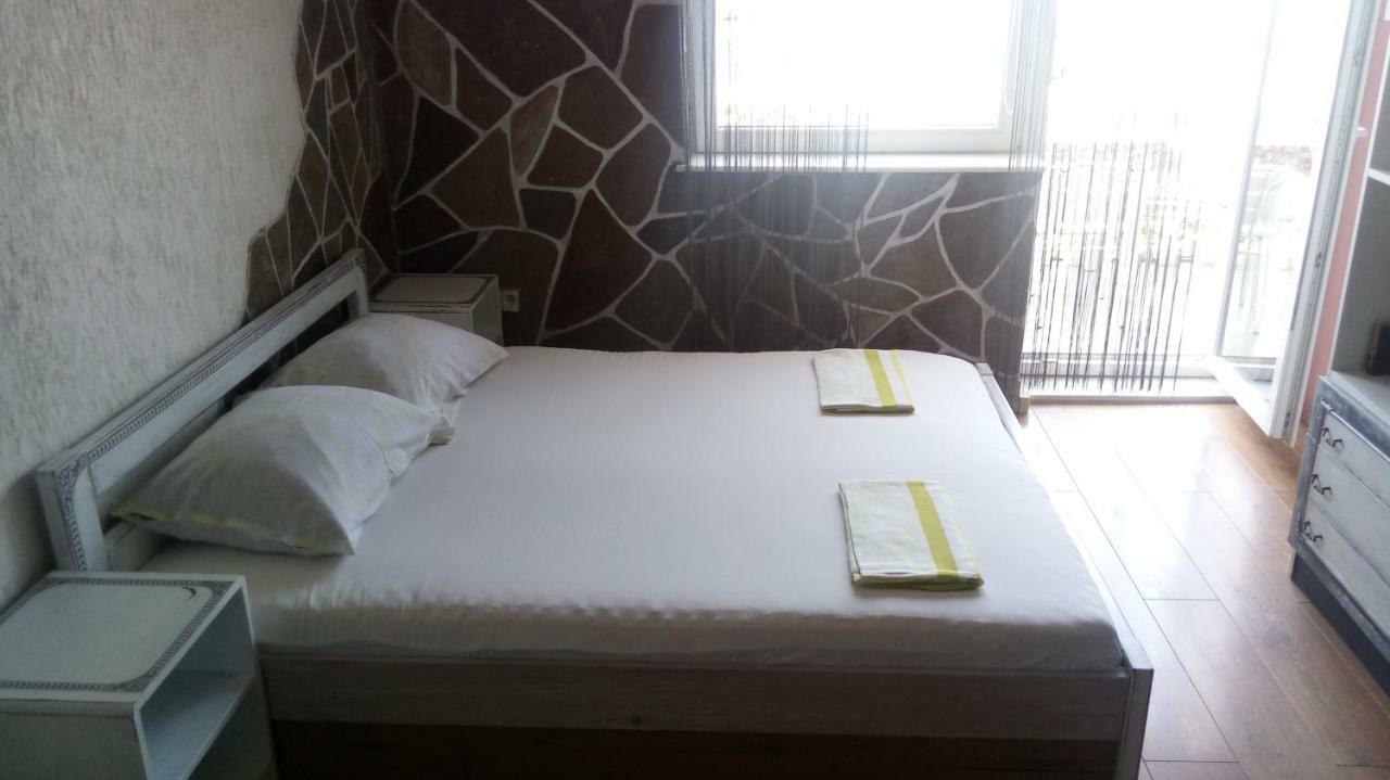 סנג' Apartmani Mira מראה חיצוני תמונה