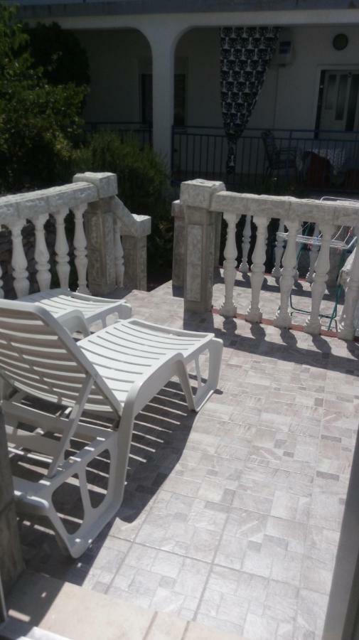 סנג' Apartmani Mira מראה חיצוני תמונה